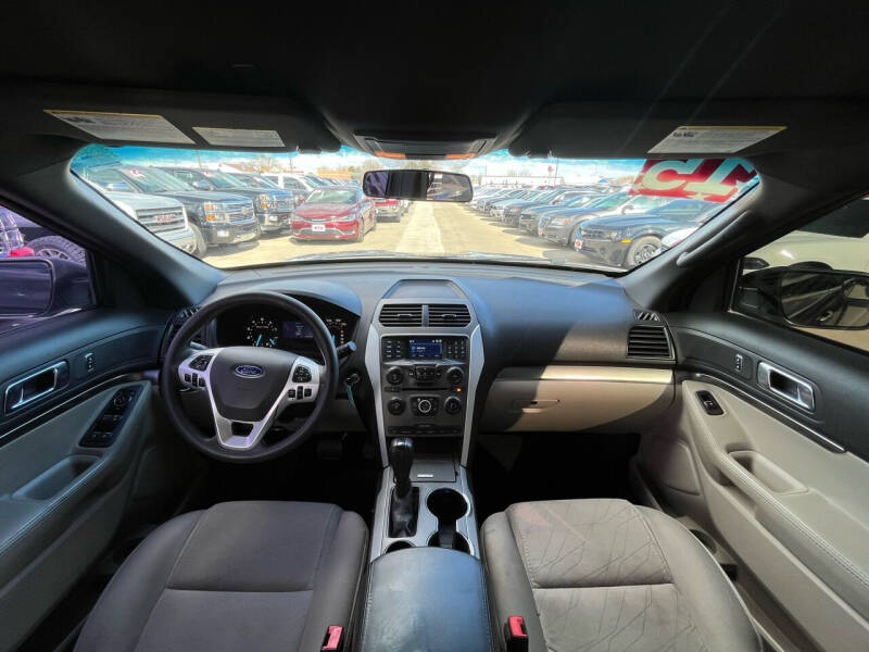 2015 Ford Explorer