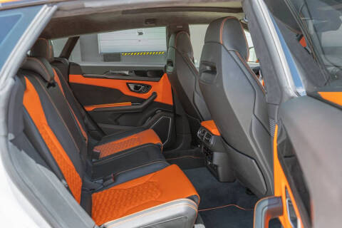 2022 Lamborghini Urus