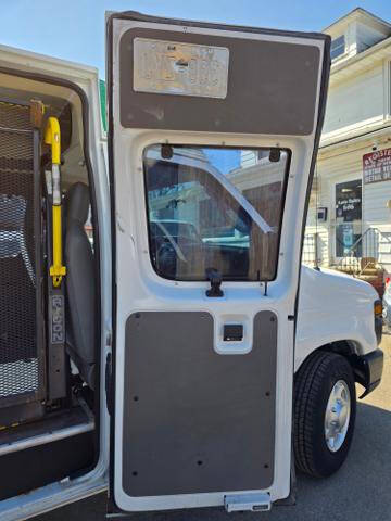 2012 Ford E-Series E-350 SD