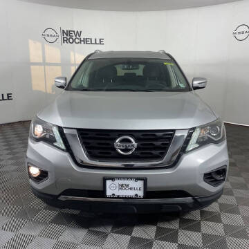 2017 Nissan Pathfinder SV