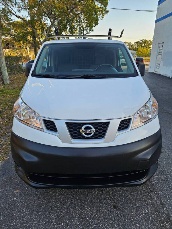 Used 2019 Nissan NV200 S with VIN 3N6CM0KN5KK710577 for sale in Pompano Beach, FL