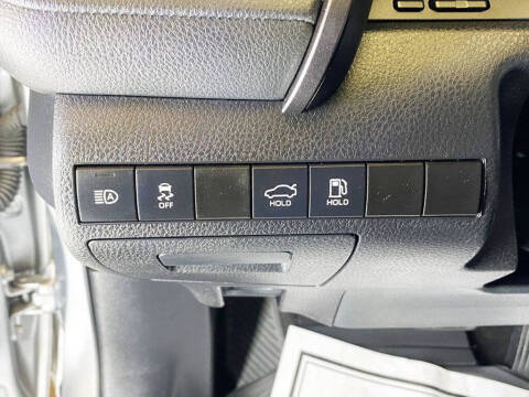 2022 Toyota Camry Hybrid XLE