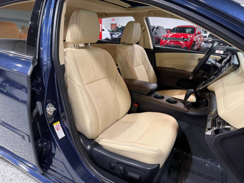 2018 Toyota Avalon Hybrid Limited