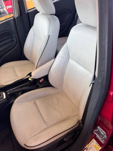 2012 Ford Fiesta SEL