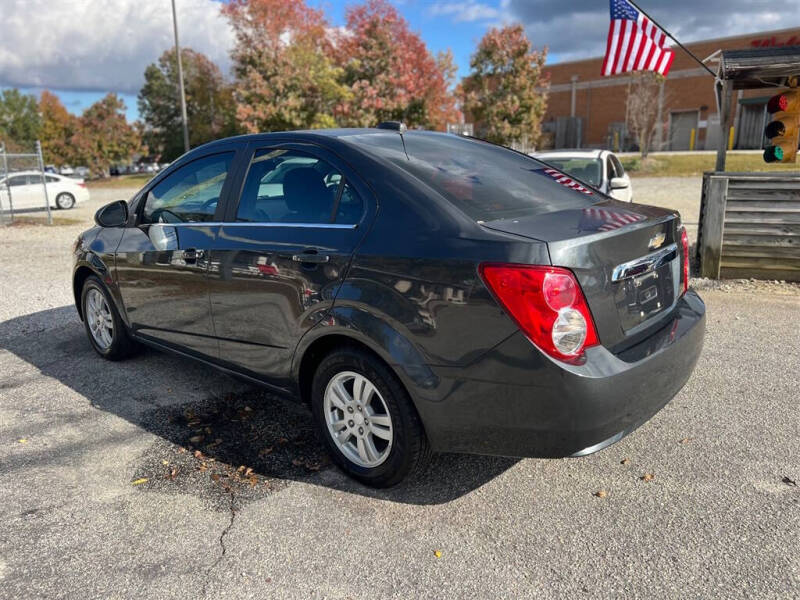 2016 Chevrolet Sonic LT Auto