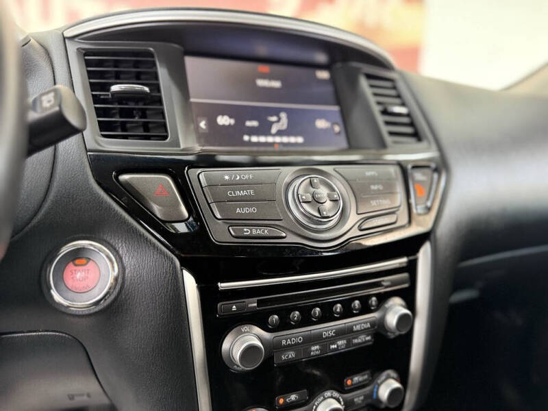 2020 Nissan Pathfinder S