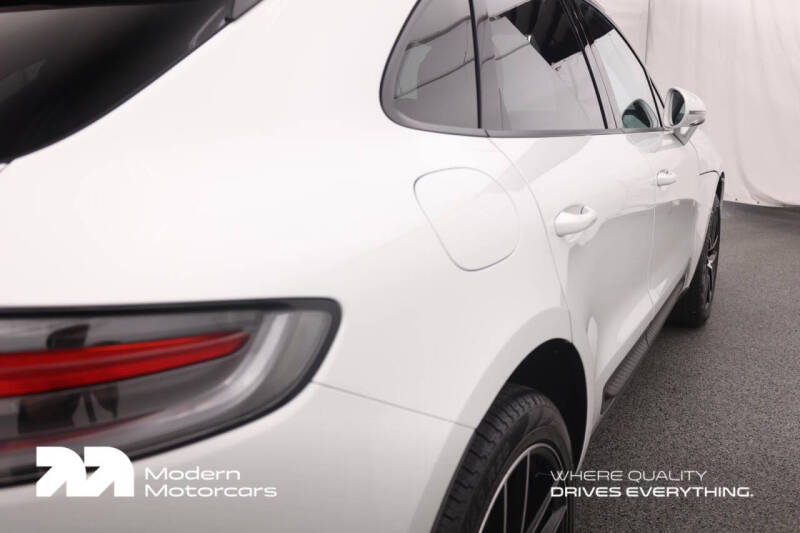 2025 Porsche Macan