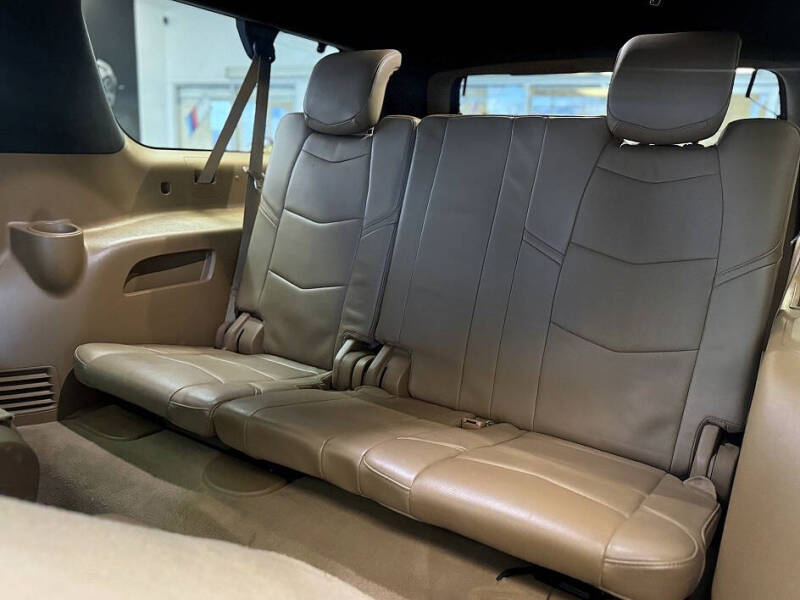 2017 Cadillac Escalade ESV Platinum