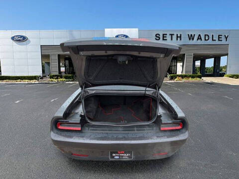 2018 Dodge Challenger 392 HEMI Scat Pack Shaker