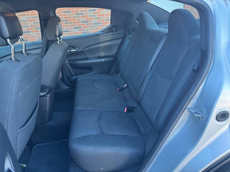 2012 Dodge Avenger SE