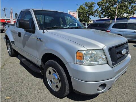 2006 Ford F-150 for sale at MERCED AUTO WORLD in Merced CA