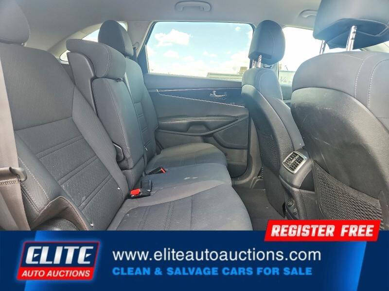2017 Kia Sorento LX V6