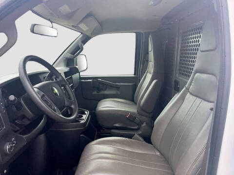 2025 Chevrolet Express 2500