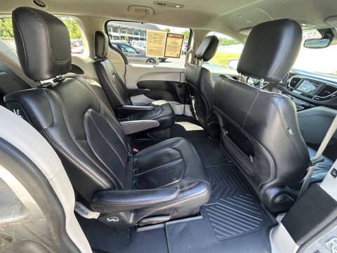 2019 Chrysler Pacifica Touring L