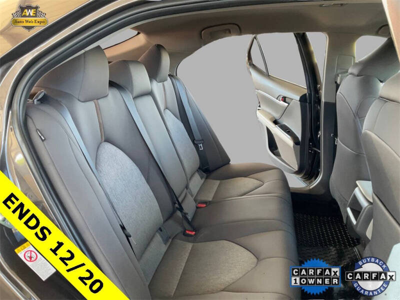 2018 Toyota Camry Hybrid LE