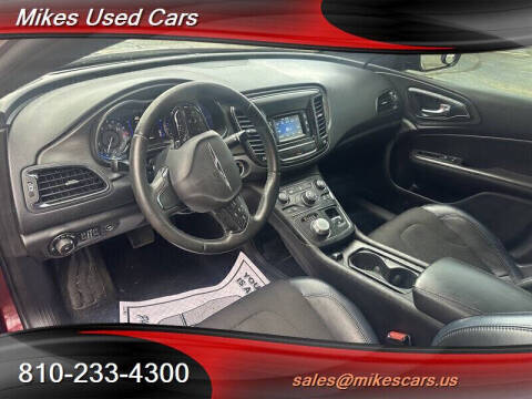 2016 Chrysler 200 S