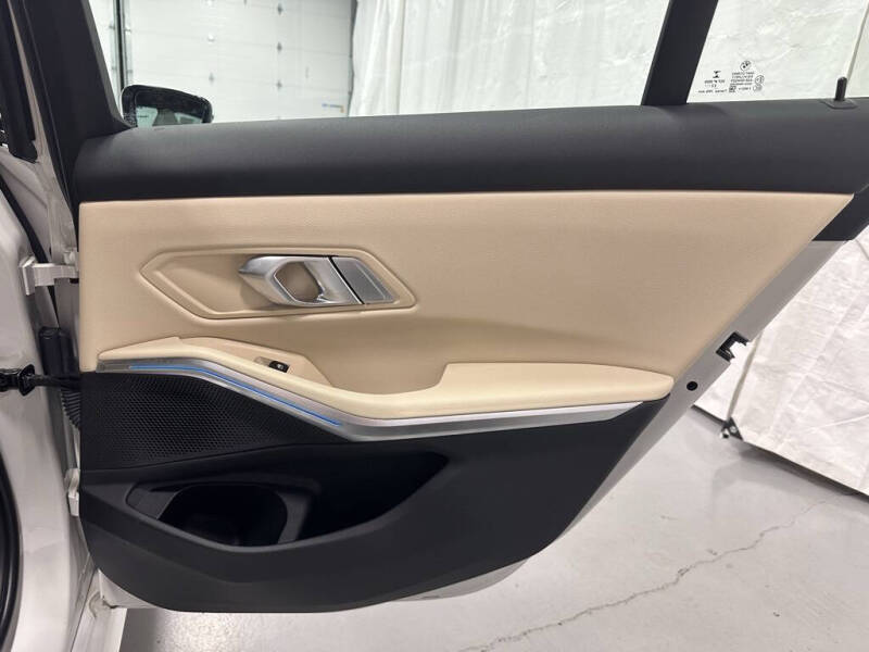 2023 BMW 3 Series 330i xDrive