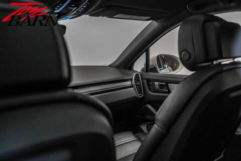 2023 Porsche Cayenne Coupe Platinum Edition