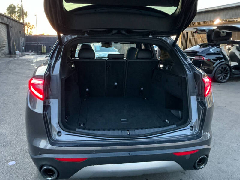 2018 Alfa Romeo Stelvio Ti Sport