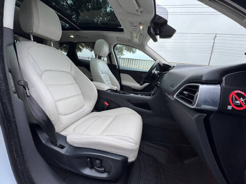 2017 Jaguar F-PACE 35t Prestige