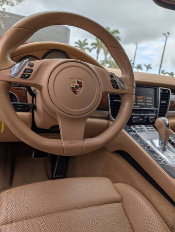 2012 Porsche Panamera 4