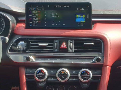 2023 Genesis G70