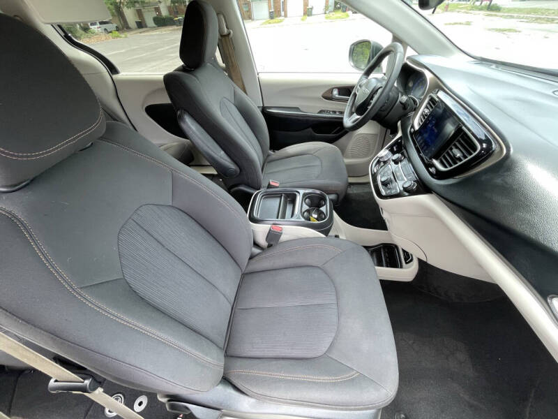 2017 Chrysler Pacifica Touring Plus