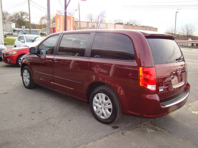 2017 Dodge Grand Caravan SE photo 6