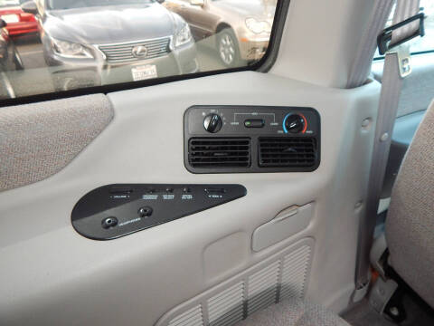 1997 Nissan Quest XE