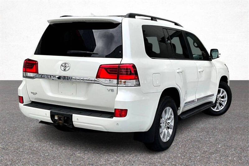 2020 Toyota Land Cruiser