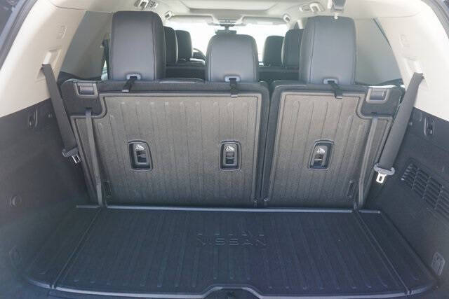 2023 Nissan Pathfinder Platinum