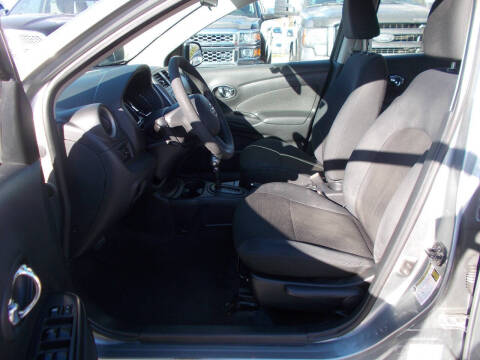 2013 Nissan Versa 1.6 SL