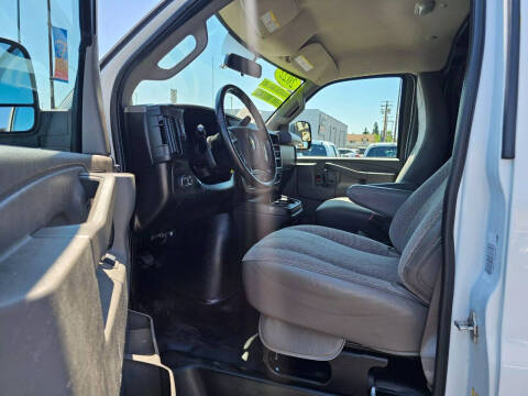 2022 Chevrolet Express 3500