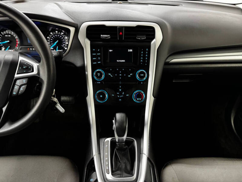 2015 Ford Fusion S