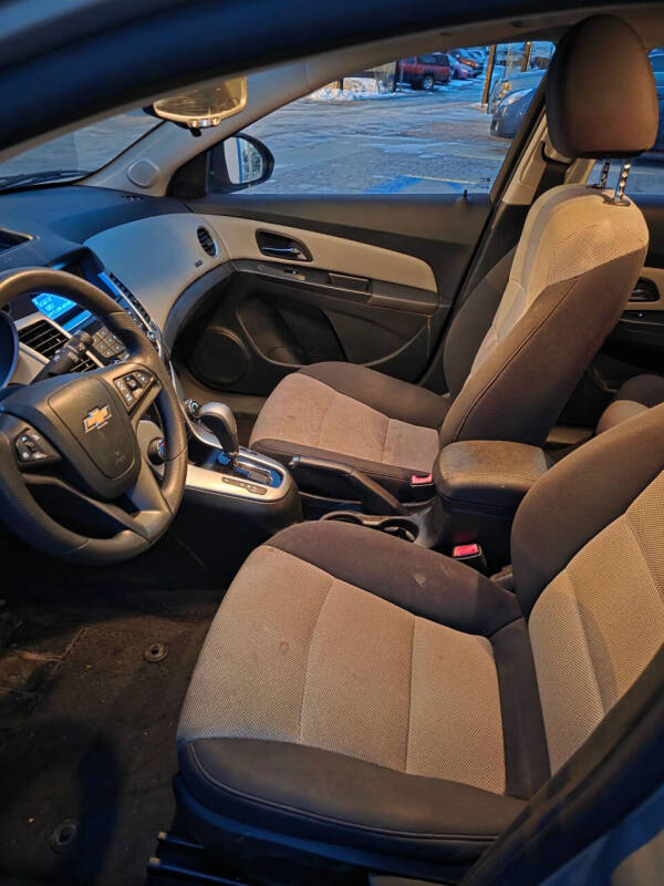 2013 Chevrolet Cruze LS Auto