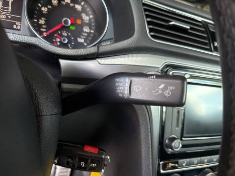 2018 Volkswagen Passat 2.0T R-Line