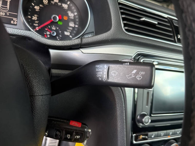 2018 Volkswagen Passat 2.0T R-Line