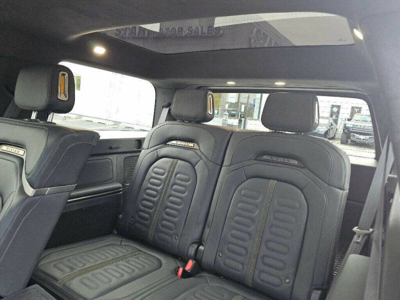 2023 Rivian R1S Adventure