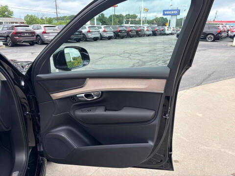 2026 Volvo XC90 B5 Core
