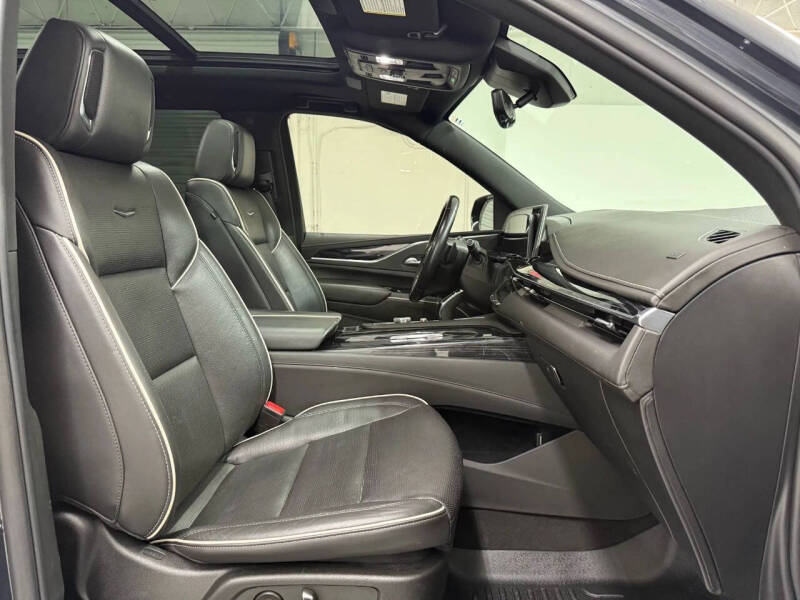 2023 Cadillac Escalade Sport