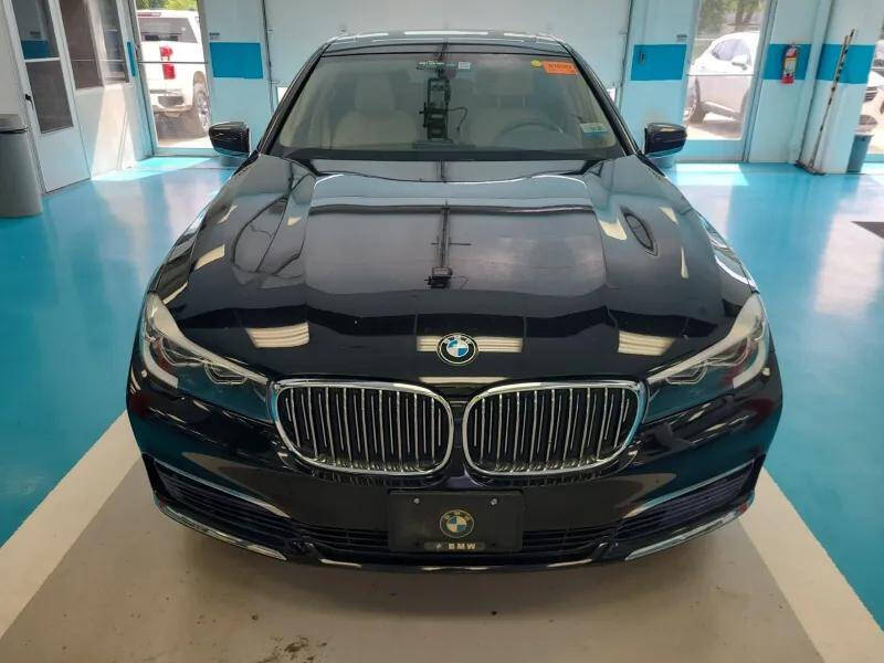 2017 BMW 7 Series 740i
