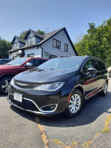 2017 Chrysler Pacifica Touring-L