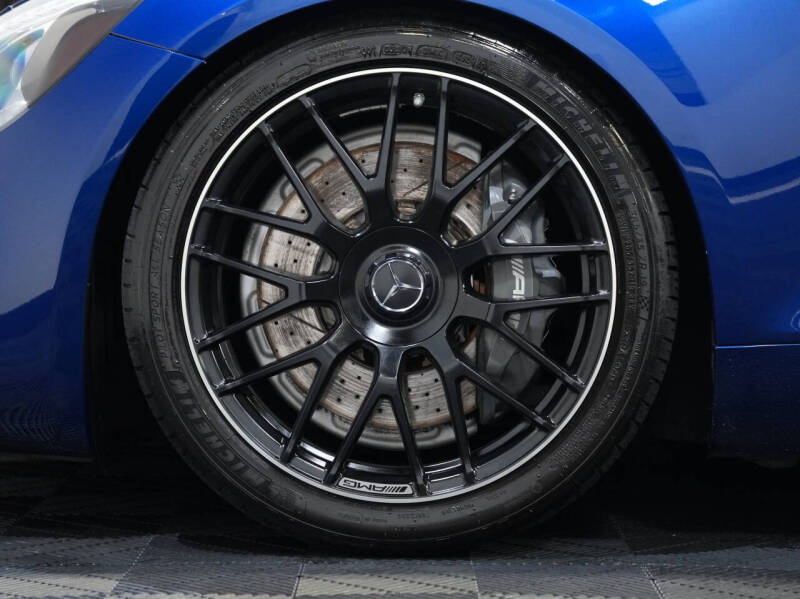 2017 Mercedes-Benz AMG GT