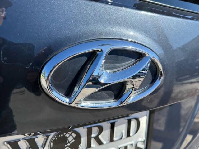 2018 Hyundai Santa Fe Sport 17