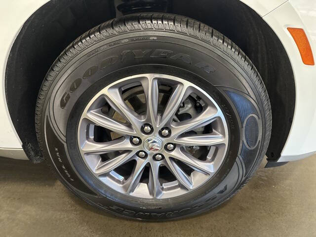 2024 Buick Enclave Essence