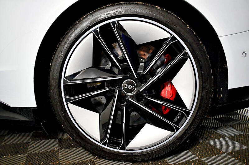 2022 Audi RS e-tron GT quattro