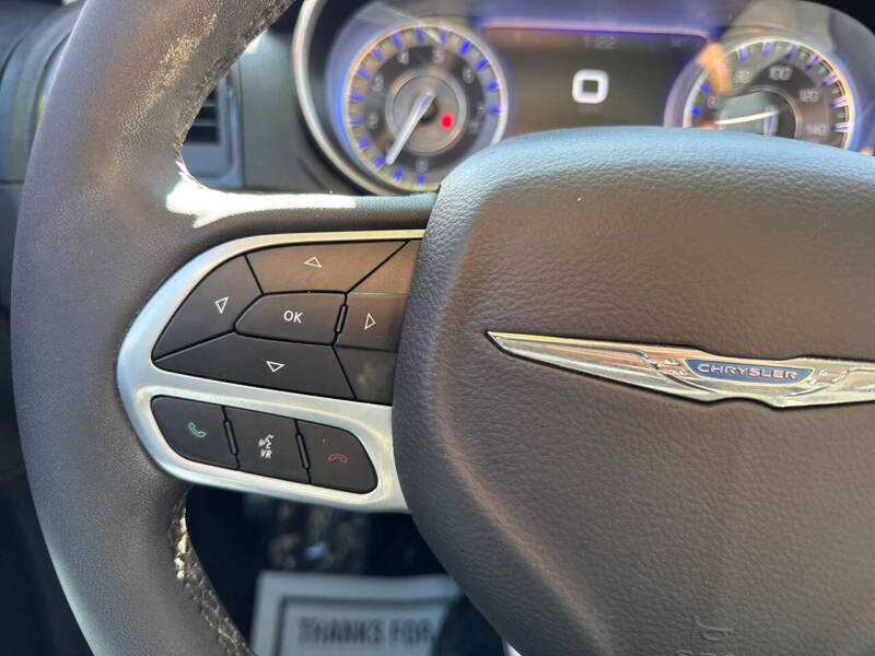 2023 Chrysler 300 Touring