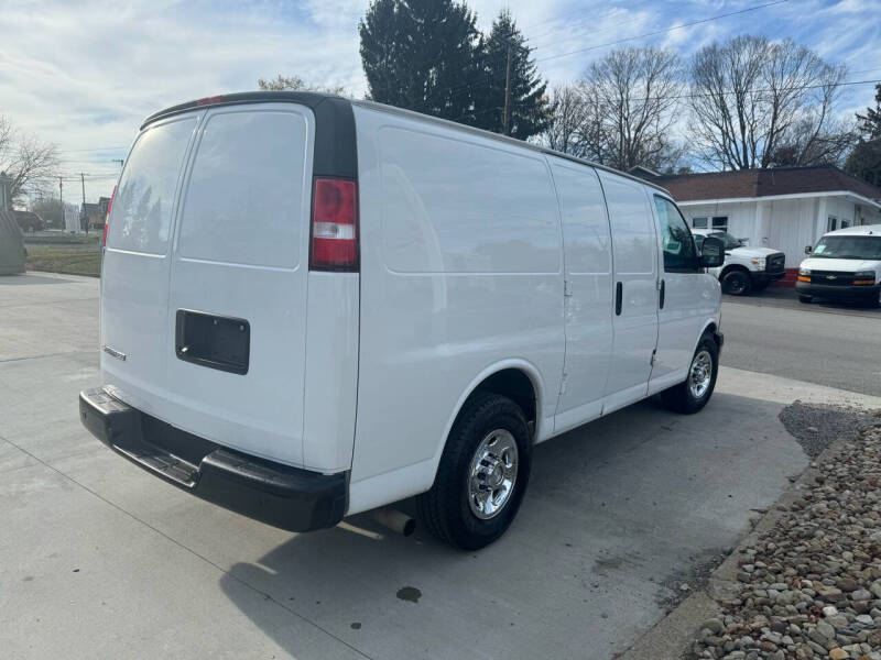 2018 Chevrolet Express Cargo Work Van photo 6