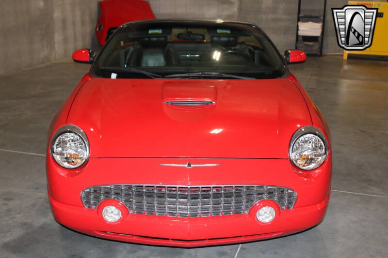 2002 Ford Thunderbird Deluxe