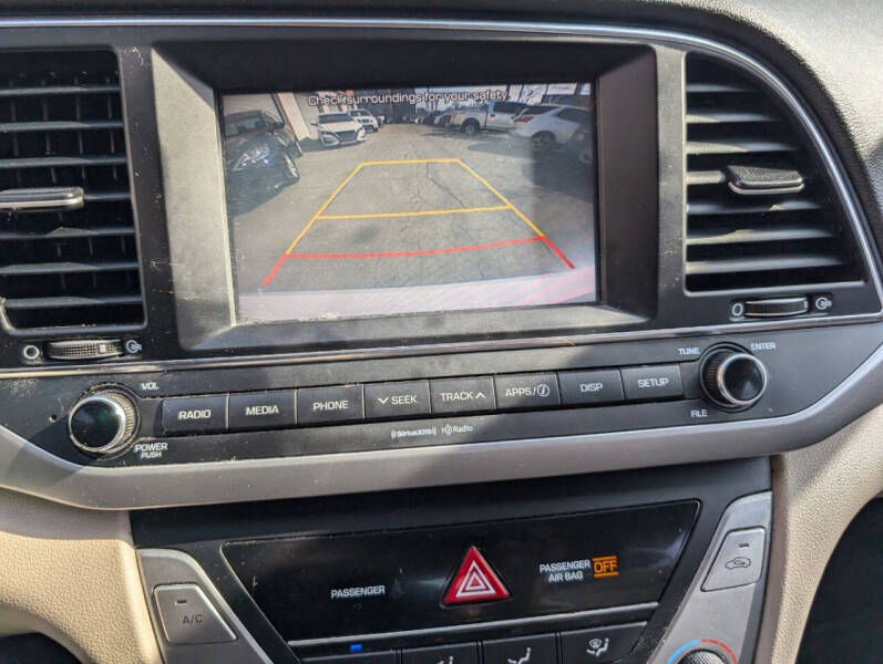 2017 Hyundai Elantra